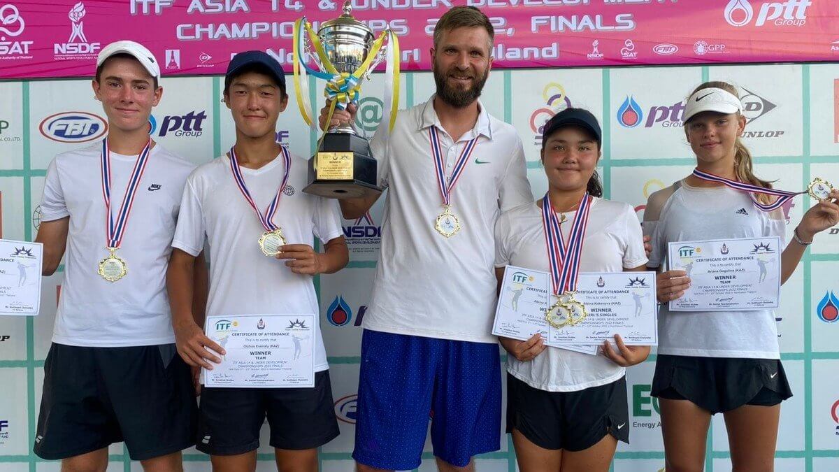 Юношеская команда Казахстана по теннису выиграла чемпионат Азии