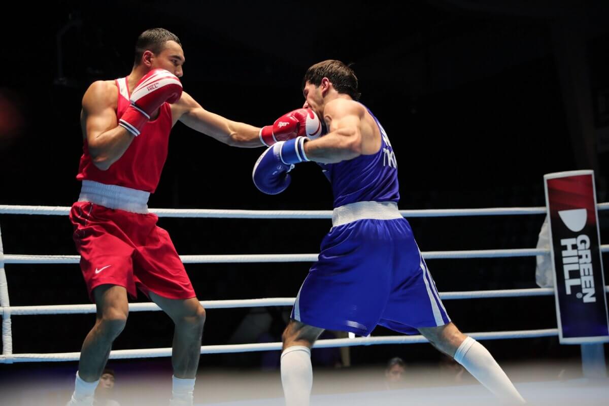 Сборная Казахстана по боксу одержала три победы за день