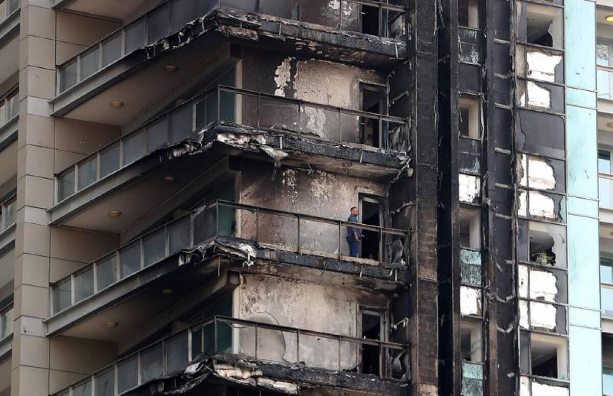 Пожар в Дубае: огонь охватил высотное здание рядом с Бурдж-Халифа