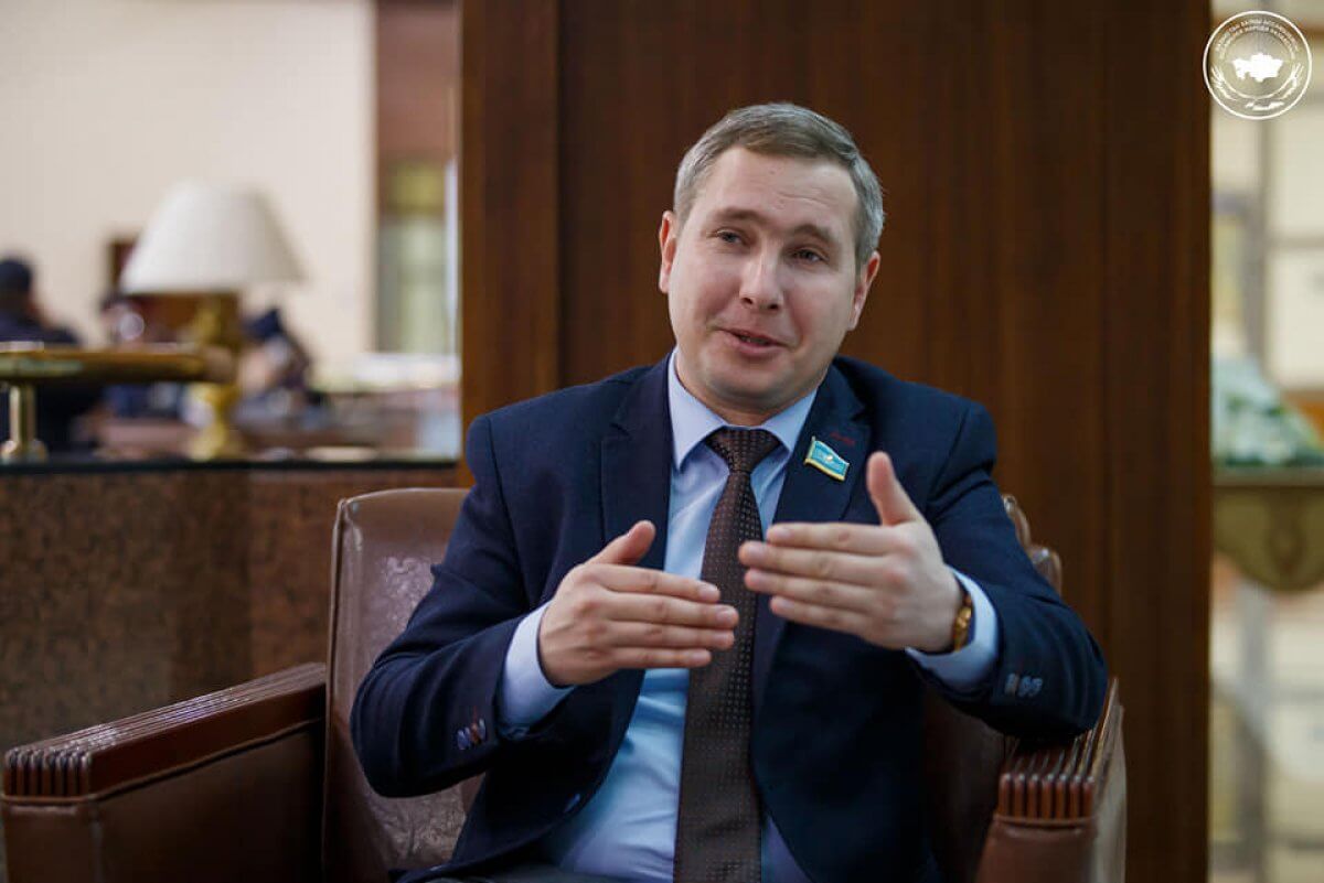 Депутат Мажилиса отказался говорить на русском