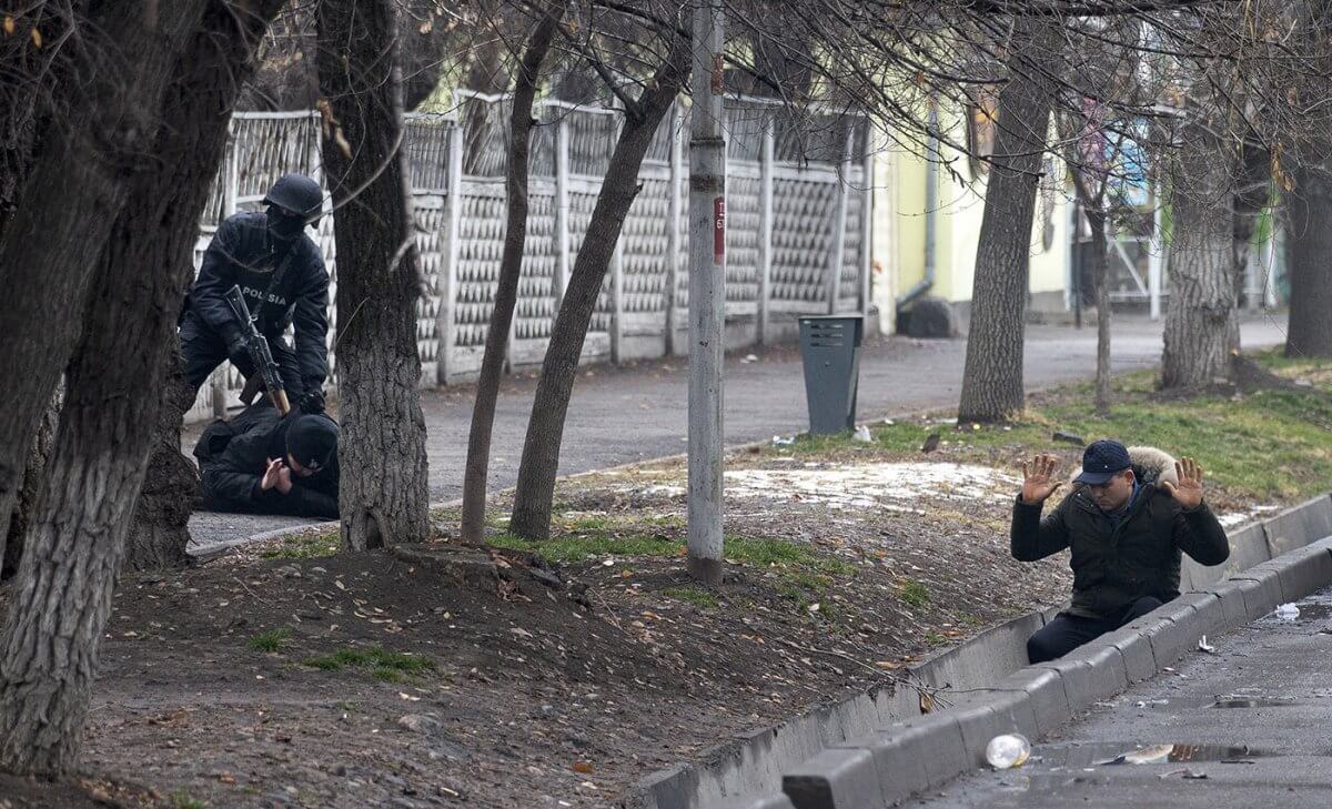 Смерти 238 человек остались не расследованными – Казахстан в отчете HRW
