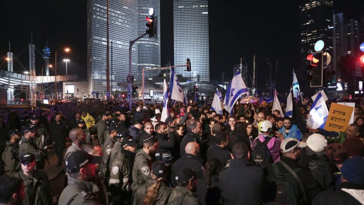 В Израиле прошли протесты против премьер-министра Биньямина Нетаньяху