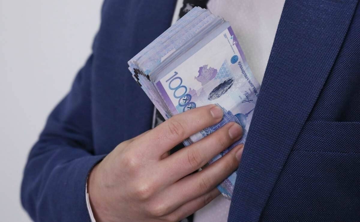 Лучшая мотивация: Житель Атырауской области получил 12,2 миллиона тенге за помощь по делу о коррупции