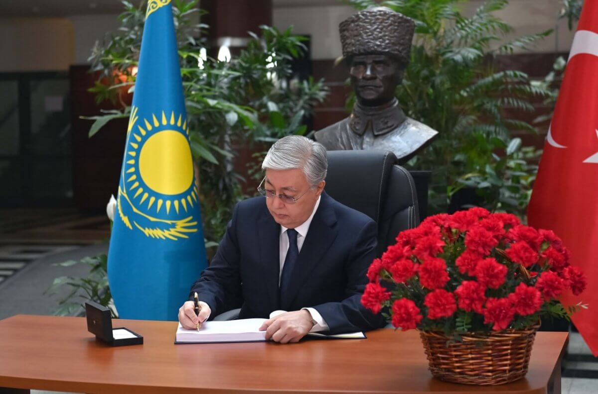 Президент посетил посольство Турции в Казахстане