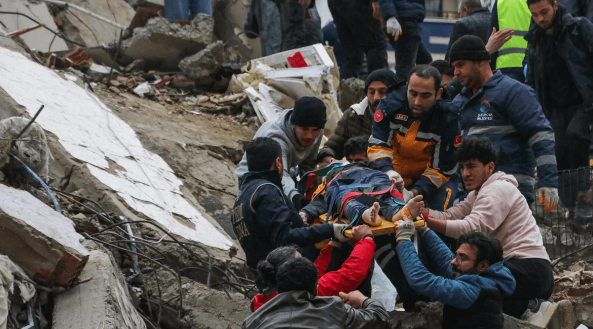 Число погибших при землетрясении в Турции превысило 20 тысяч человек