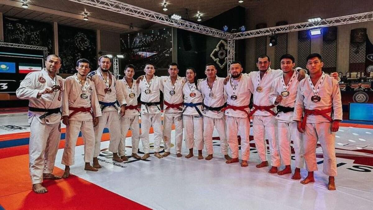 Казахстанцы выиграли 8 медалей на чемпионате Азии по джиу-джитсу