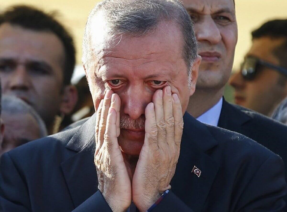 Эрдоган извинился перед народом Турции
