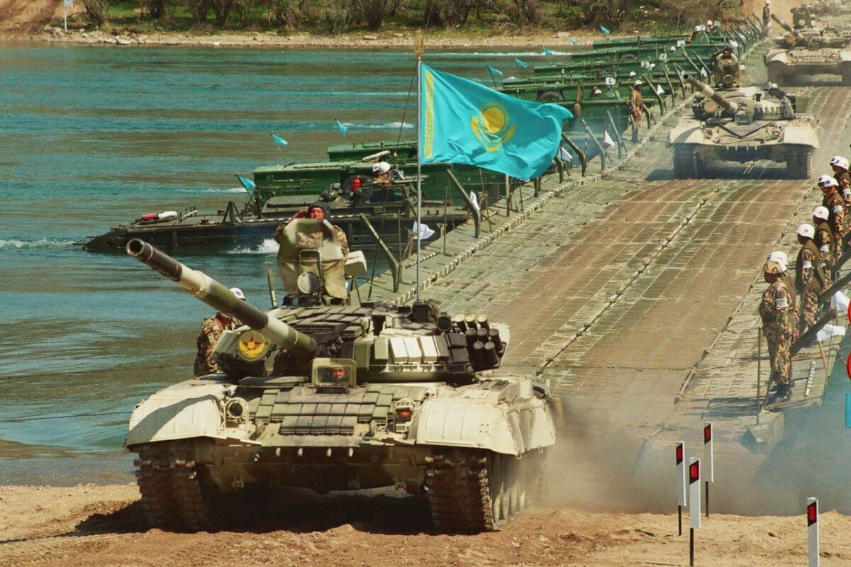 Какова военная мощь Казахстана по сравнению с другими странами