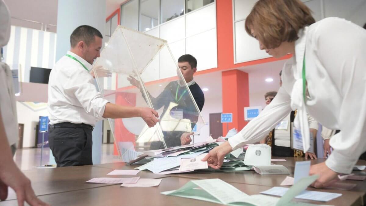 Наблюдатели от ОБСЕ раскритиковали выборы в Казахстане