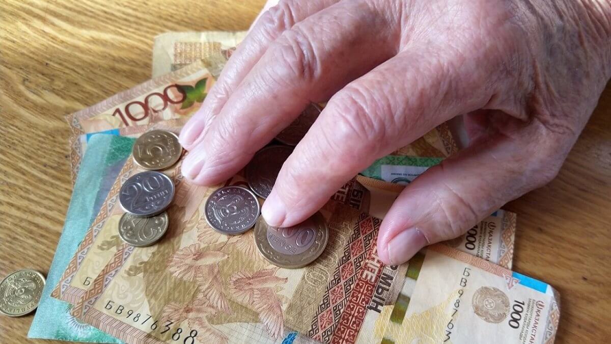 В Минтруда опровергли фейки о росте пенсий
