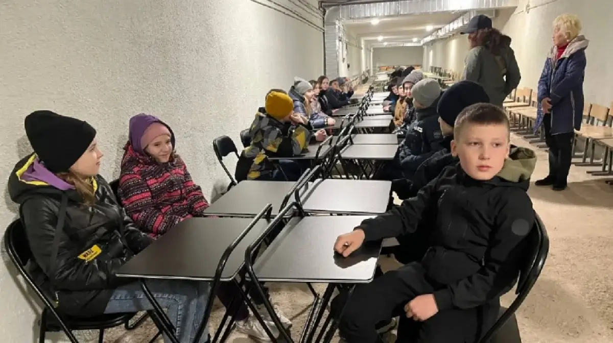 Впервые пошли в школу украинские дети благодаря казахстанским волонтерам
