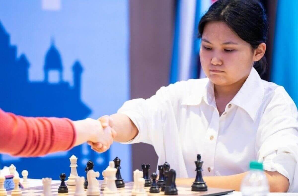 Бибисара Асаубаева обыграла четырехкратную чемпионку мира по шахматам