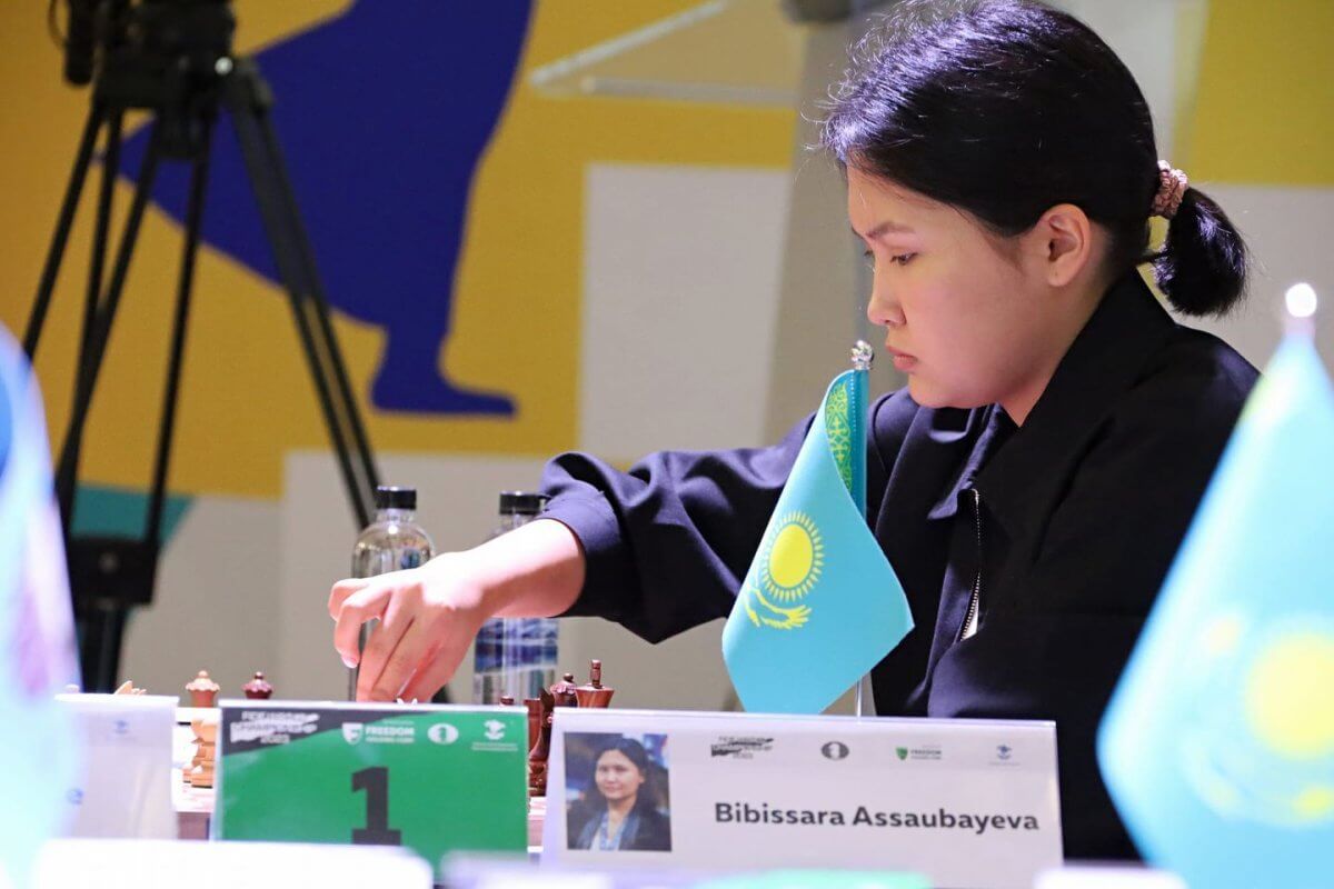 Бибисара Асаубаева вновь обыграла четырехкратную чемпионку мира по шахматам