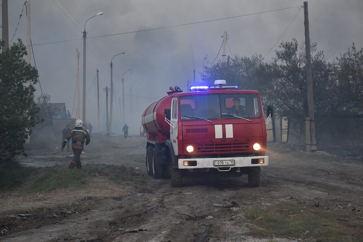 Крупный пожар на окраине Петропавловска: погорельцам предоставят временное жилье