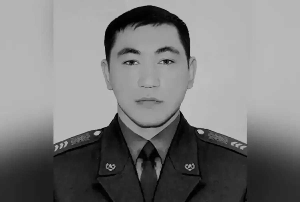 Токаев наградил погибшего на службе пожарного из Алматы (посмертно)