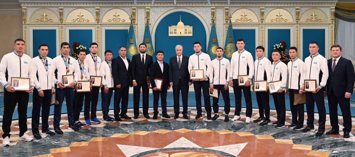 Токаев принял призеров чемпионата мира по боксу
