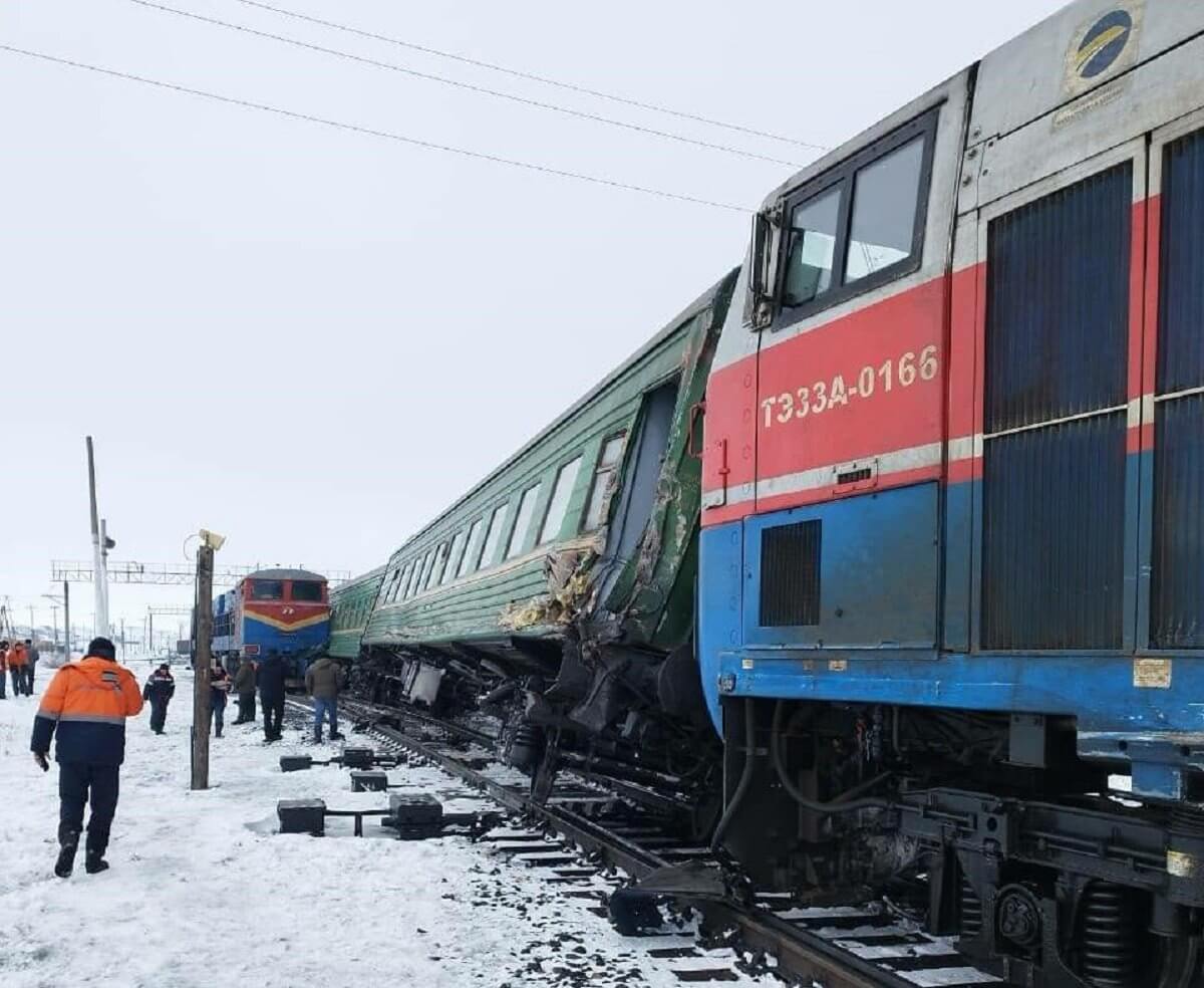 Казахстанцев предупредили о возможных задержках поездов из-за ремонта путей