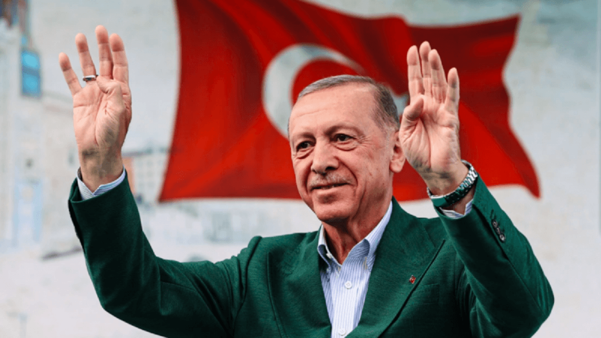 О победе Эрдогана объявила ЦИК Турции