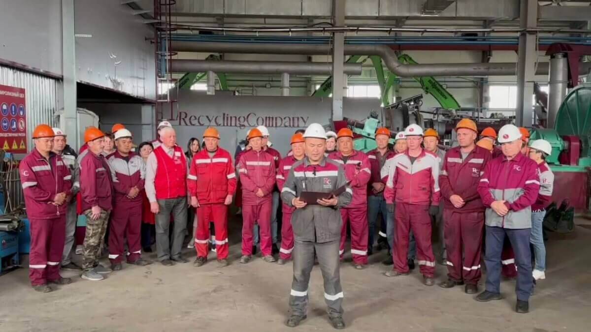 Рабочие единственного в Караганде утилизационного завода обратились к Президенту
