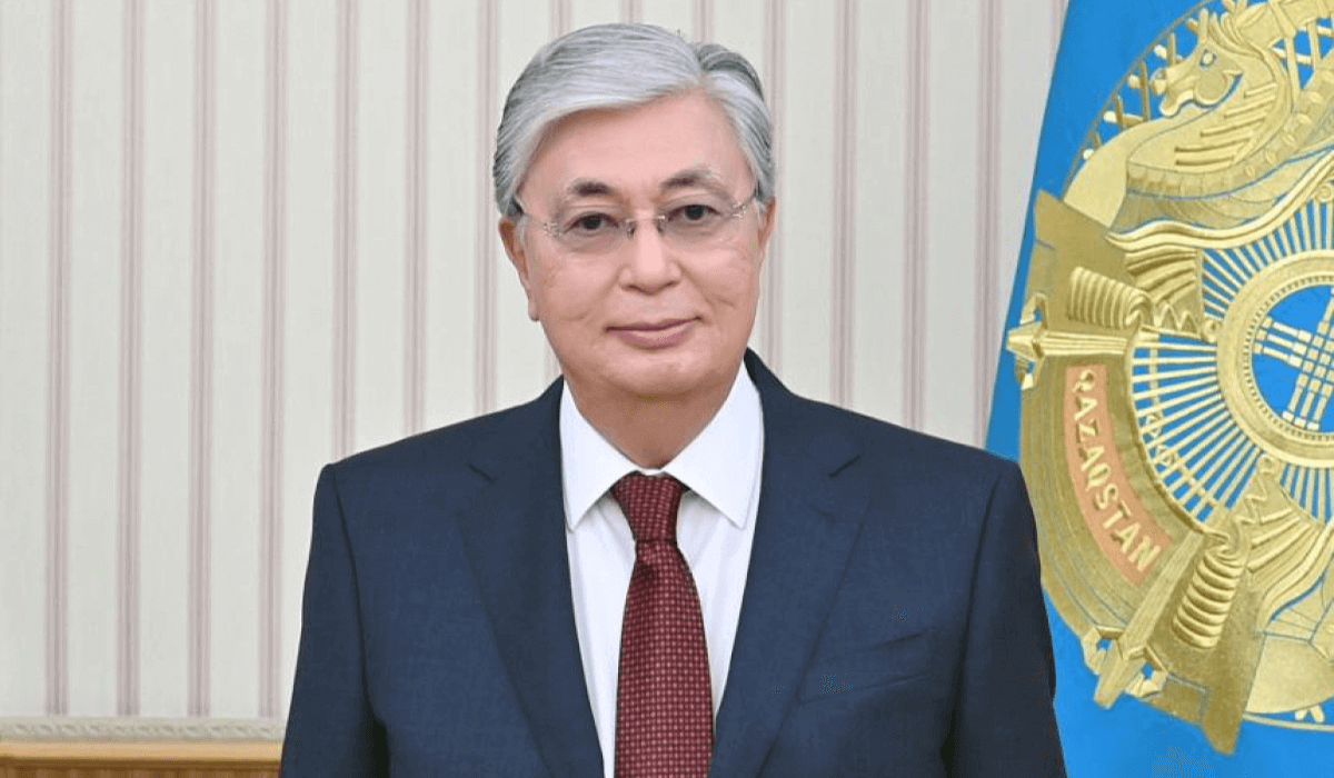 Касым-Жомарт Токаев поздравил казахстанцев с Днем государственных символов