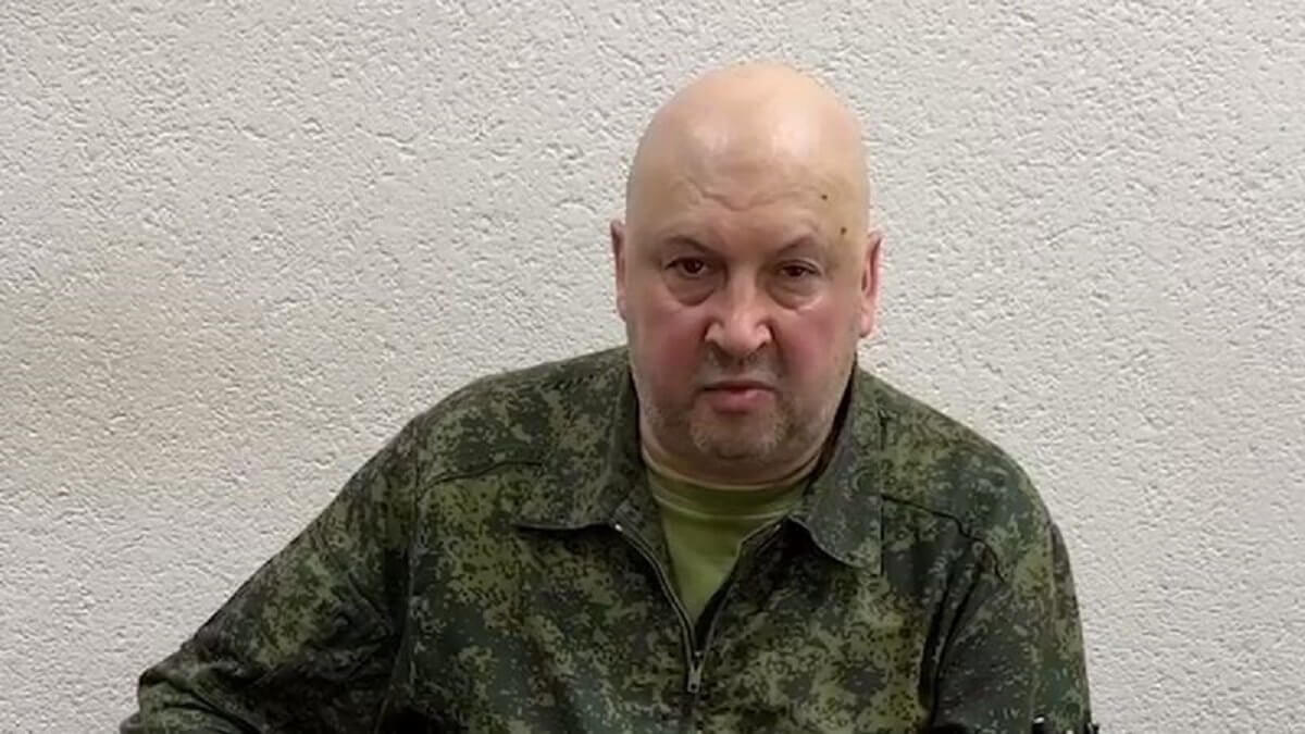 Генерал армии России призвал руководство и бойцов ЧВК "Вагнер" остановиться