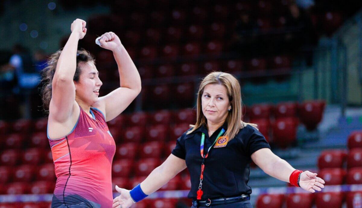 Женщины Казахстана завоевали 5 медалей по борьбе в Польше
