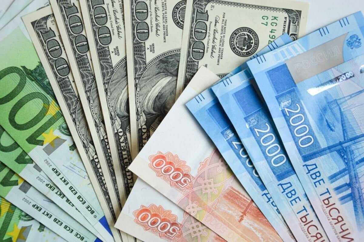 Курс валют в обменниках Алматы на 18 сентября 2023