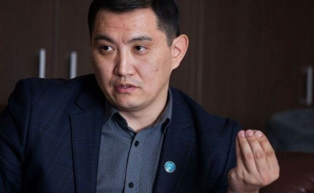 "30 лет обманывают людей": Бакытжан Базарбек раскритиковал планирование бюджета в Казахстане