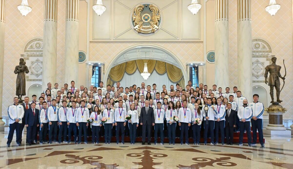 Президент Казахстана Токаев принял призеров Азиатских игр
