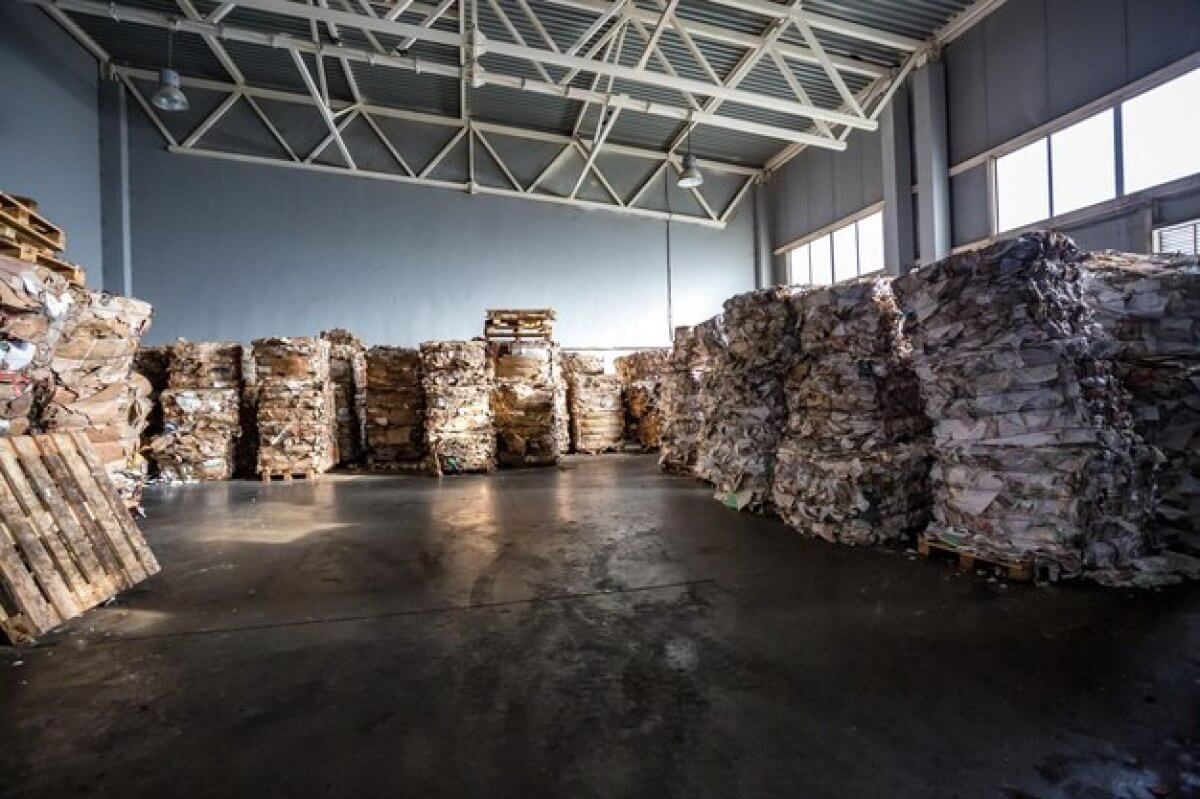За хранение опасных отходов оштрафовали на 923 млн тенге компанию из Атырау