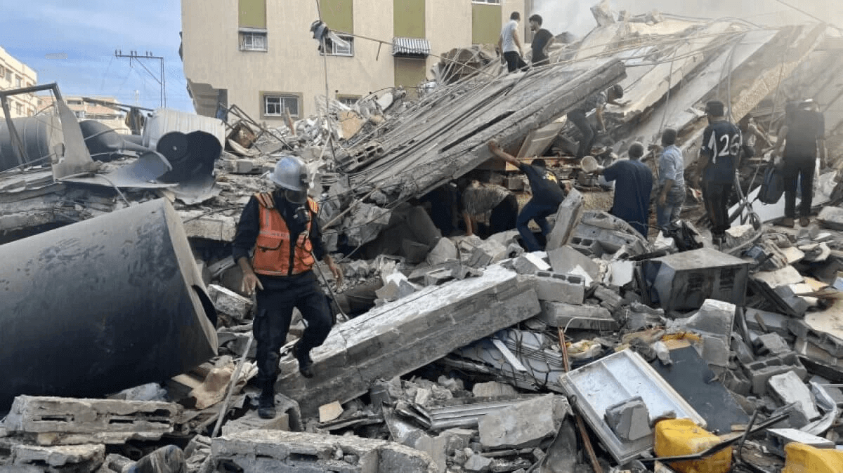 Больница в секторе Газа подверглась бомбардировке: 800 человек погибли
