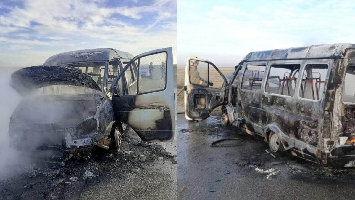 Внутри были 14 детей: автобус полностью сгорел на трассе в Костанайской области