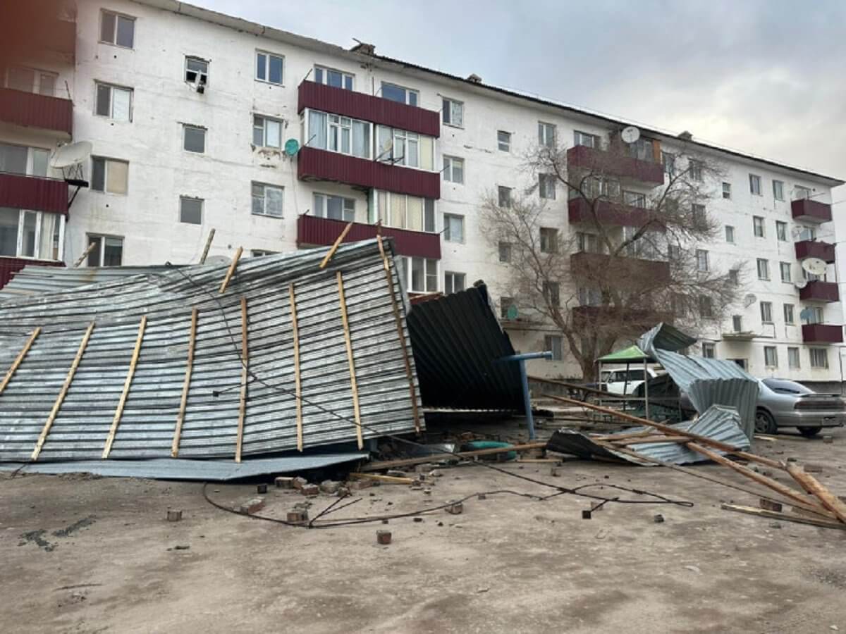 Ураган в Павлодарской области: 40 сел остались без электричества