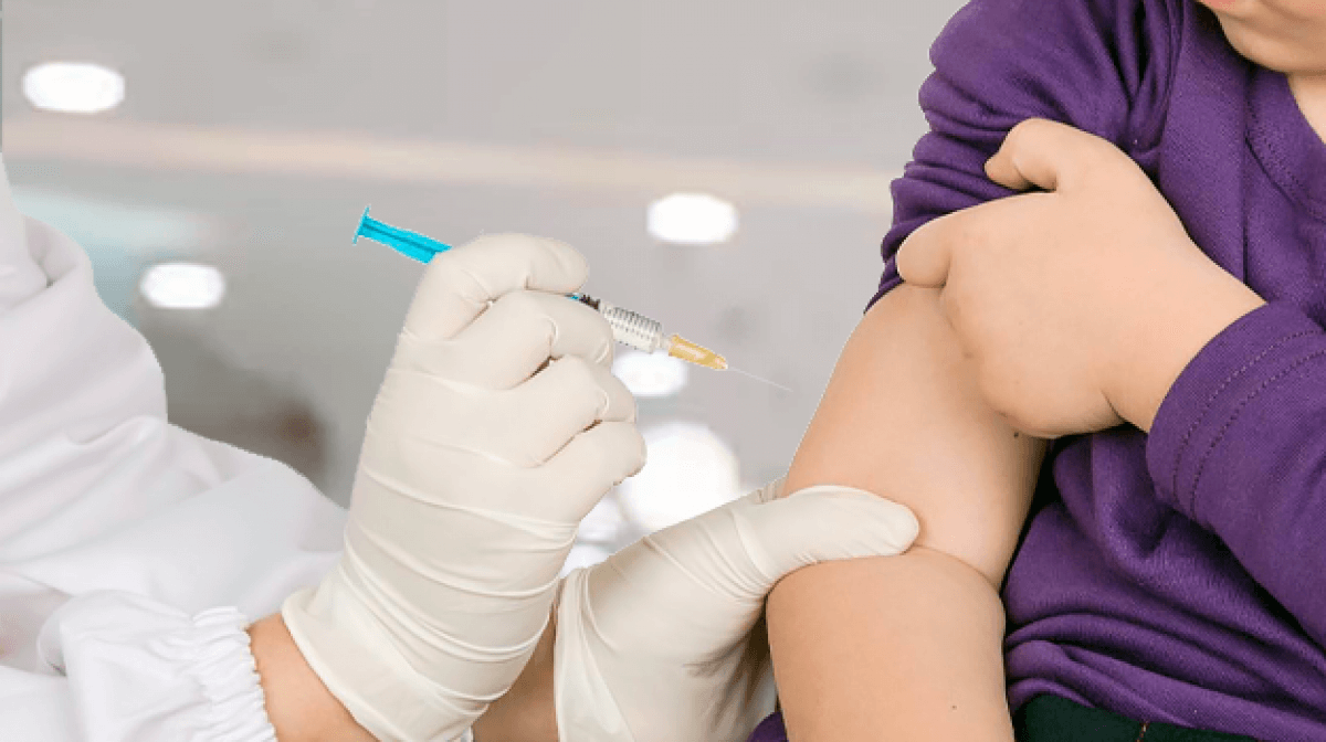 В Казахстан привезли 500 тысяч доз вакцины от кори