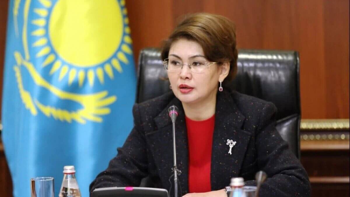 Все передачи на казахском показываются в полночь, казахи по вашему не спят: депутат недоволен новым законом «о масс медиа»