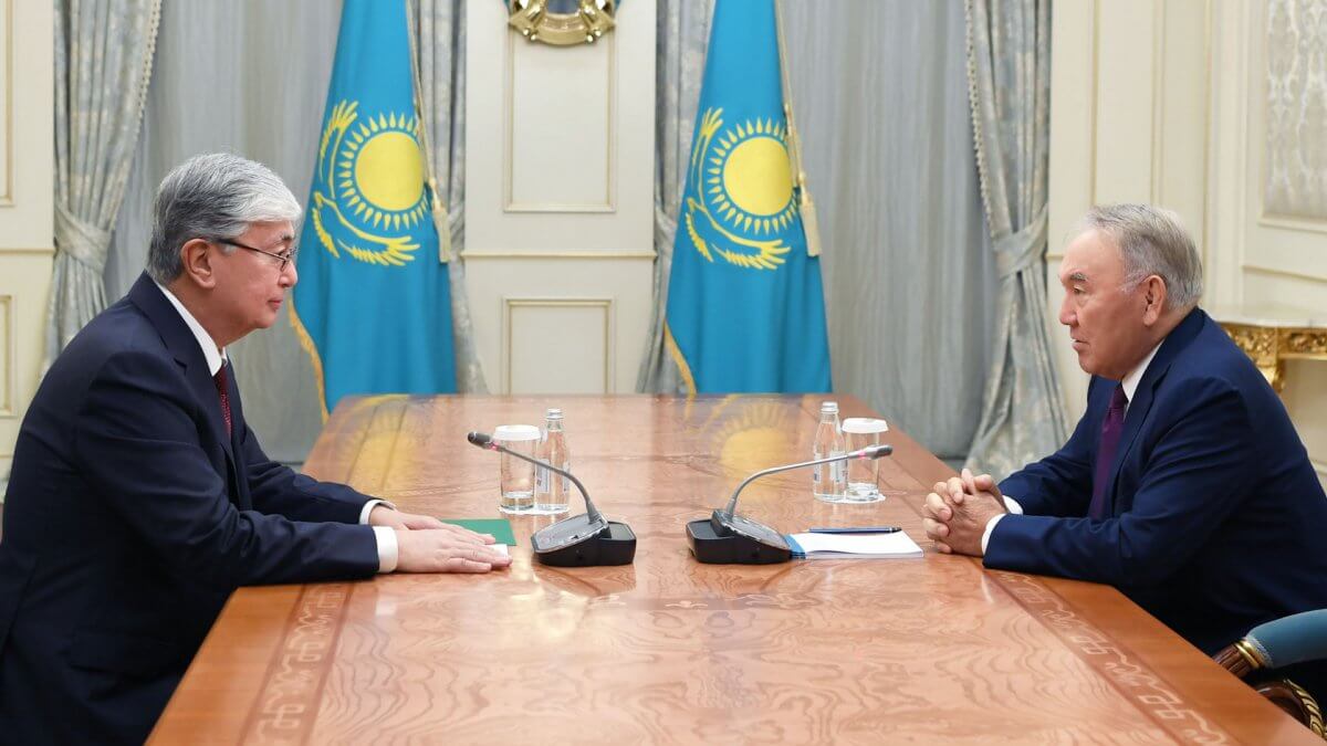 “Уходя – уходи”: Президент выразил мнение о двоевластии в Казахстане