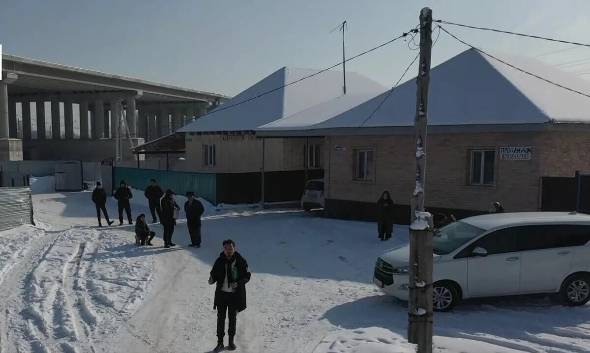 «В аварийном состоянии»: жители села в Алматинской области просят снести их дома