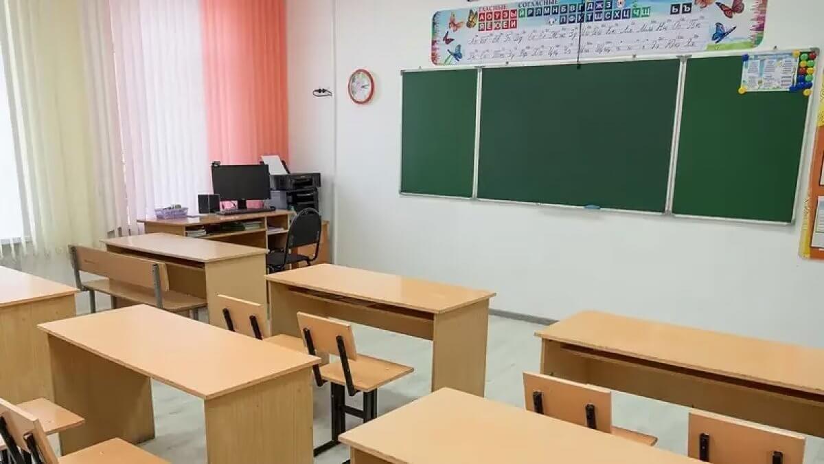 В Шымкенте школьница скончалась прямо на уроке