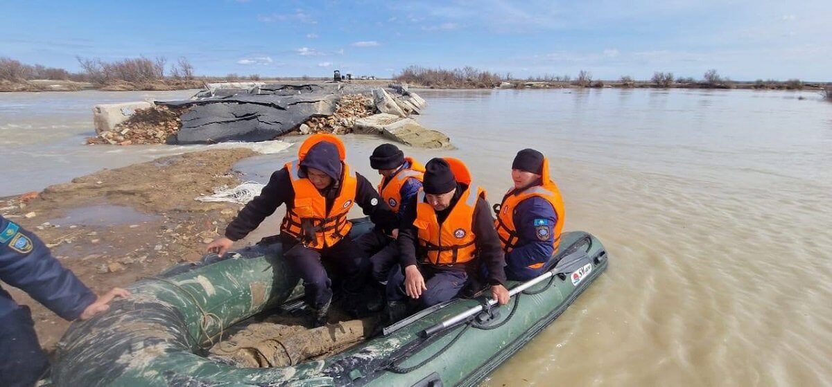 Спасателями найдены тела двух пропавших мужчин в городе Кульсары Атырауской области