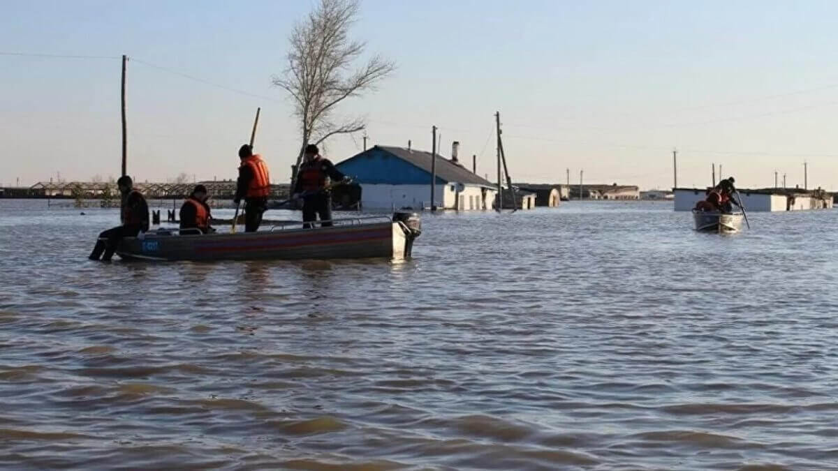 Школьников из Кульсары отправили в оздоровительные лагеря