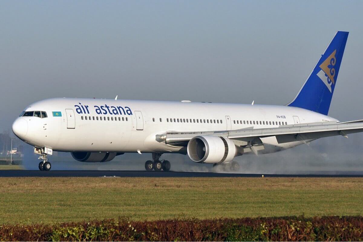 Air Astana отреагировала на жалобу бортпроводников о мизерной зарплате и раздутом штате управленцев