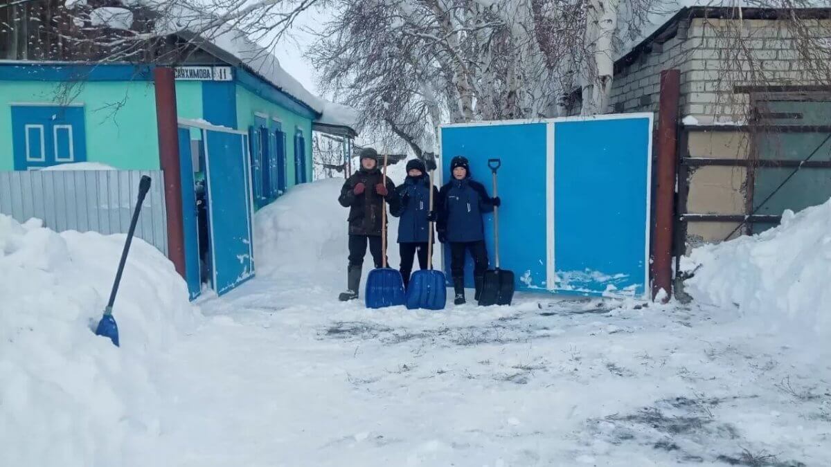 Школьники спасли жизнь 85-летней бабушке в Абайской области