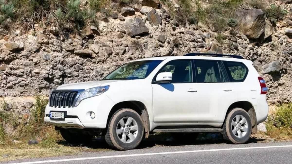 Глава сельхозкооператива в СКО похитил субсидии, чтобы купить Land Cruiser Prado