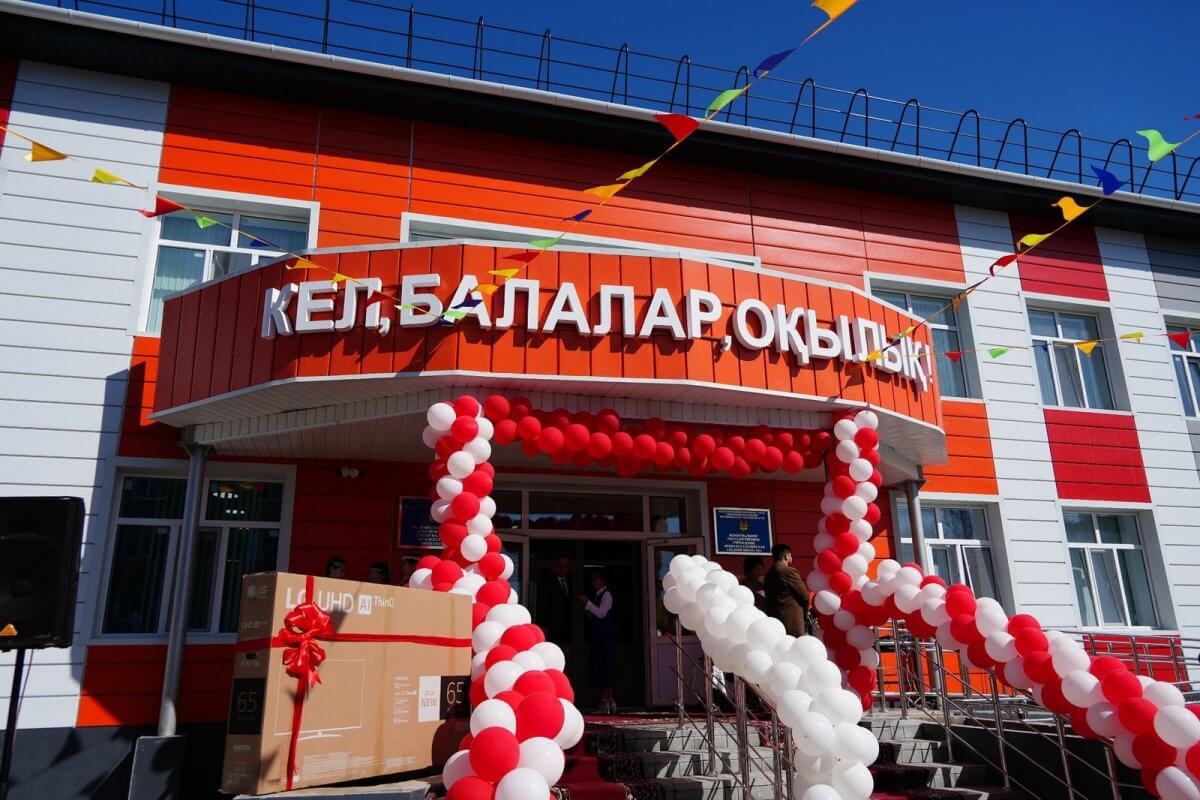 Открылась новоя школа в поселке Новая Бухтарма ВКО