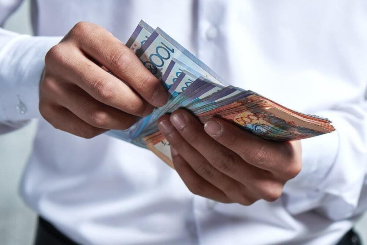 Замглавврача и бухгалтер больницы похитили 758 млн тенге в Жамбылской области