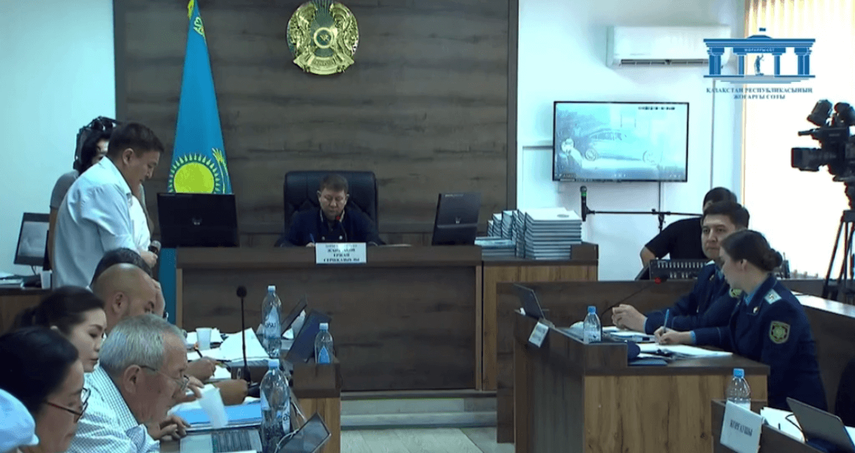 Дело Шерзата: "Видел, как вытирали нож" – показания несовершеннолетнего подсудимого