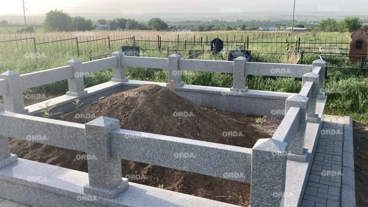 Безымянная могила рядом с захоронением Булата Назарбаева обнаружена в Шамалгане