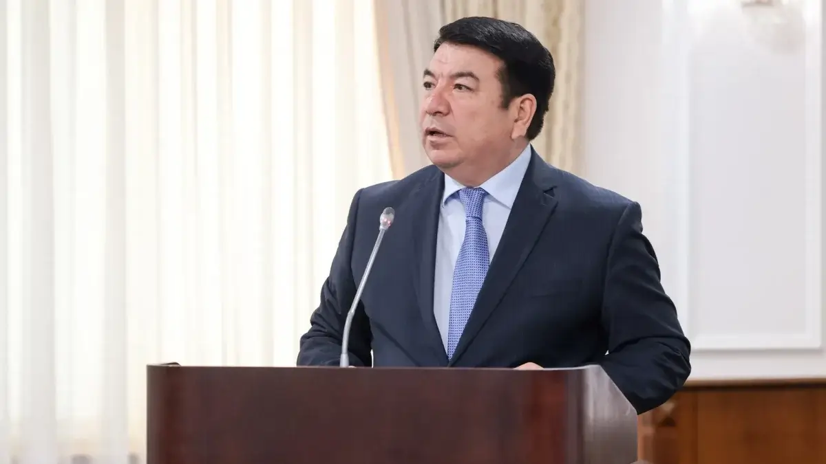 Зарплаты классных руководителей: почему надбавки до сих пор не увеличили – ответ министра