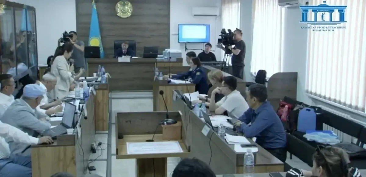 Суд наказал операторскую группу за показ лиц обвиняемых по делу Шерзата Болата