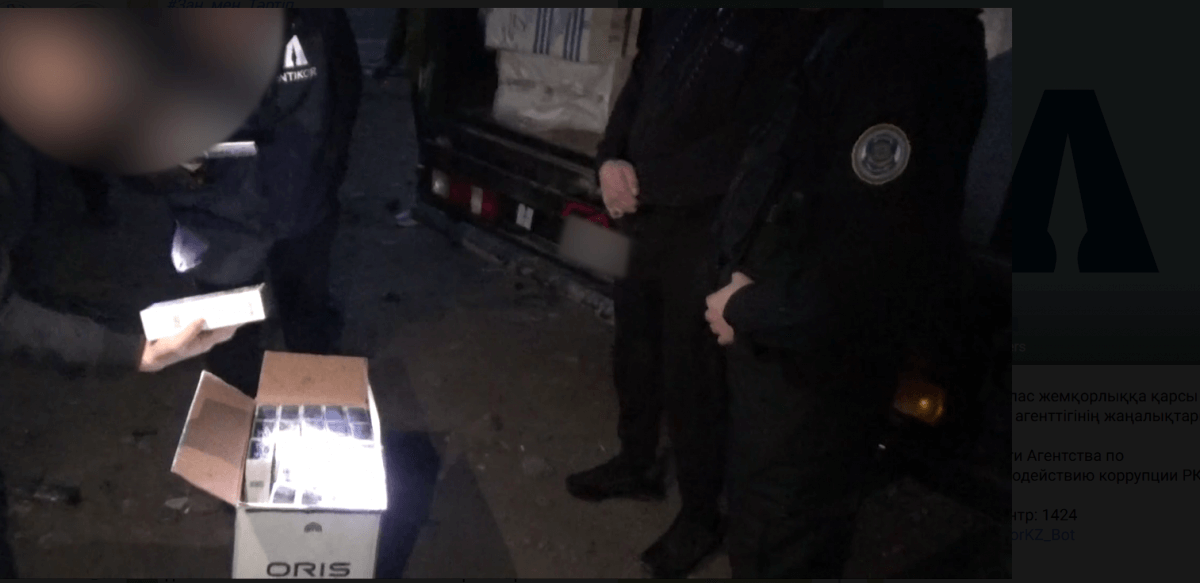 Взятка в 200 тысяч долларов за сигарет: В Жамбылской области главный специалист ДГД стал посредником в коррупции